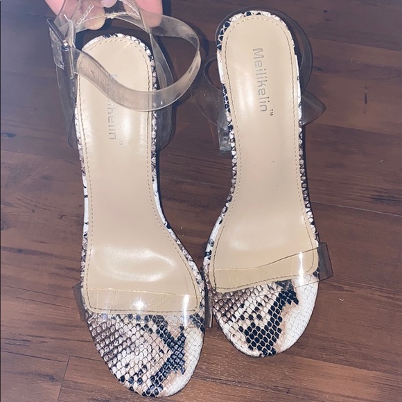 Women heels - Picture 3 of 3